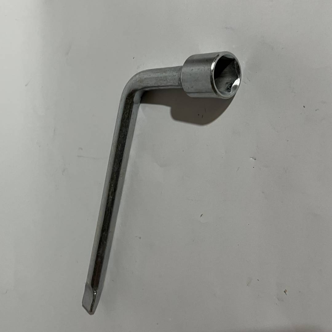 آچارچرخ مزدا تک پر